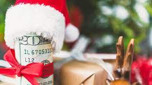 The Art of Holiday Tipping in 2023